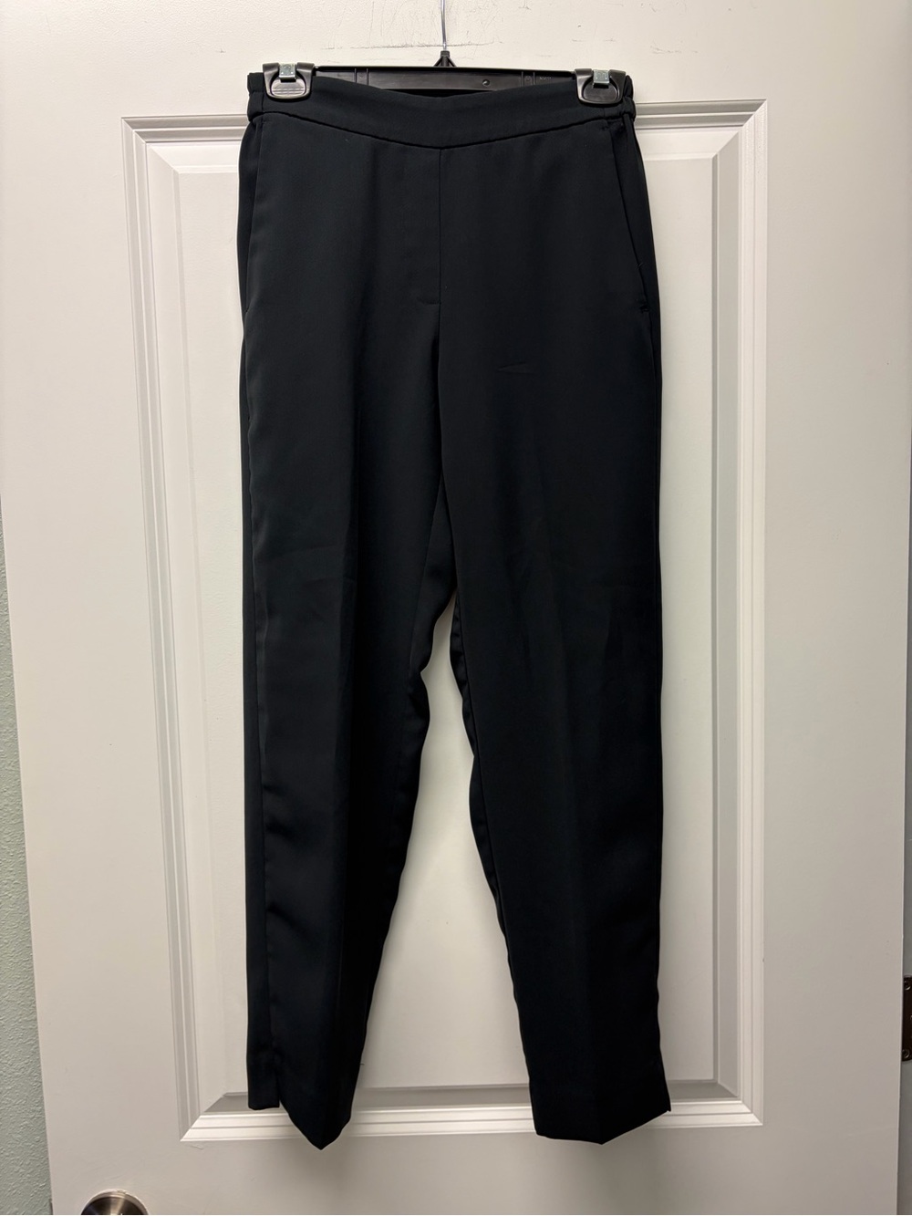 LIKE NEW Women’s Black Jamie Cropped Tapered Dress Pants Black size 00